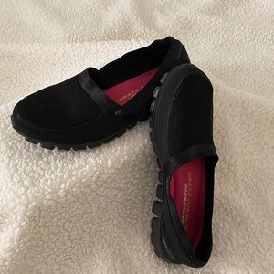 Skechers Memory Foam Lightweight Flats